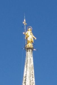 マドンニーナ　黄金のマリア像